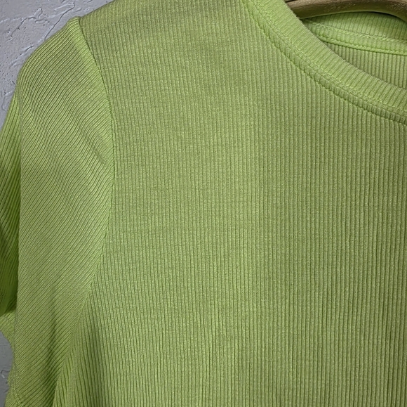 Tavi Active Lime Green Ribbed Crop Top Size Medium - Picture 4 of 8
